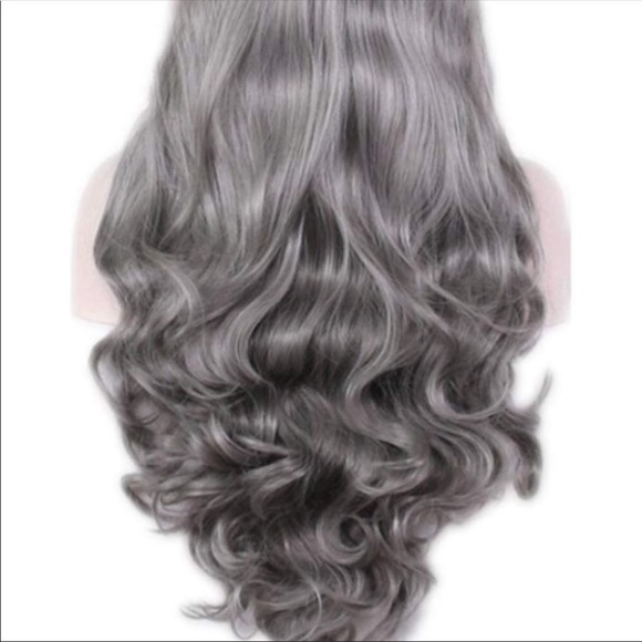 ✨Grey 28" LONG CURLY COSPLAY WIG 🔖NWT✨ - Picture 5 of 7